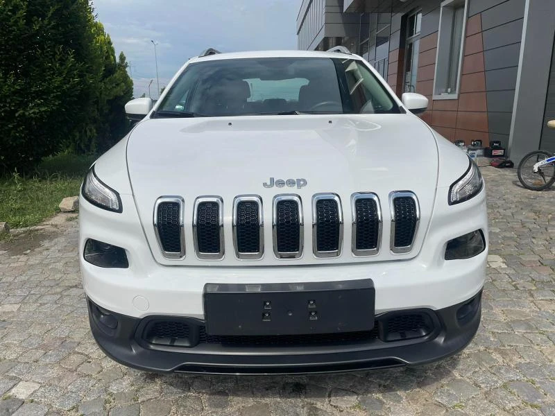 Jeep Cherokee 2.0 4х4, снимка 2 - Автомобили и джипове - 45762744