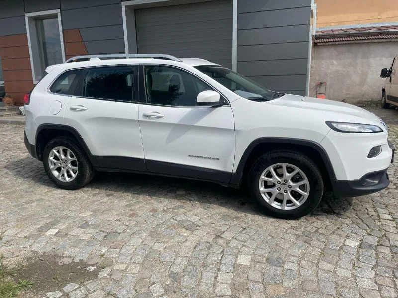 Jeep Cherokee 2.0 4х4, снимка 4 - Автомобили и джипове - 45762744