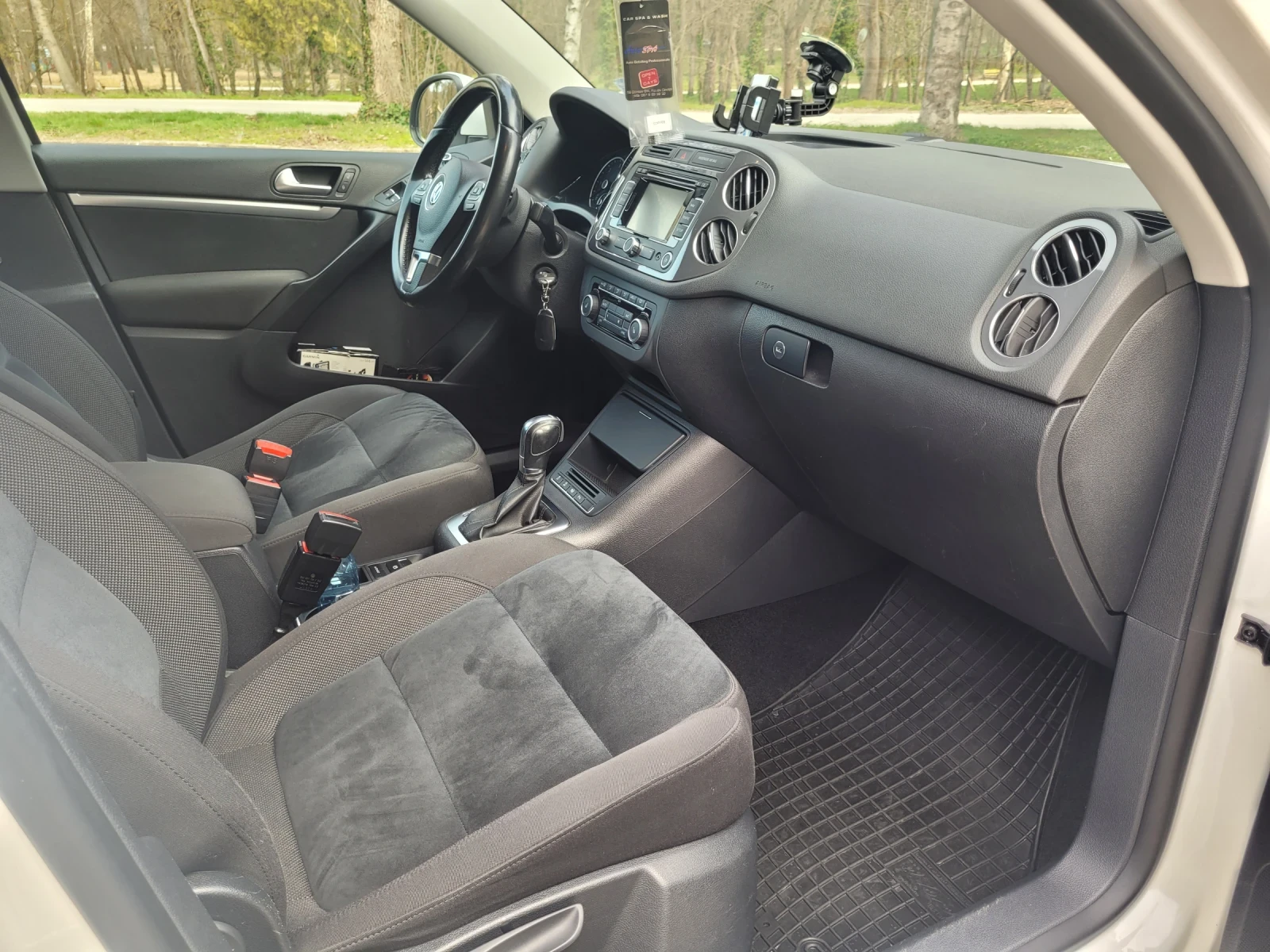 VW Tiguan 2.0TDI R-LINE TOP TOP, снимка 12 - Автомобили и джипове - 53885326