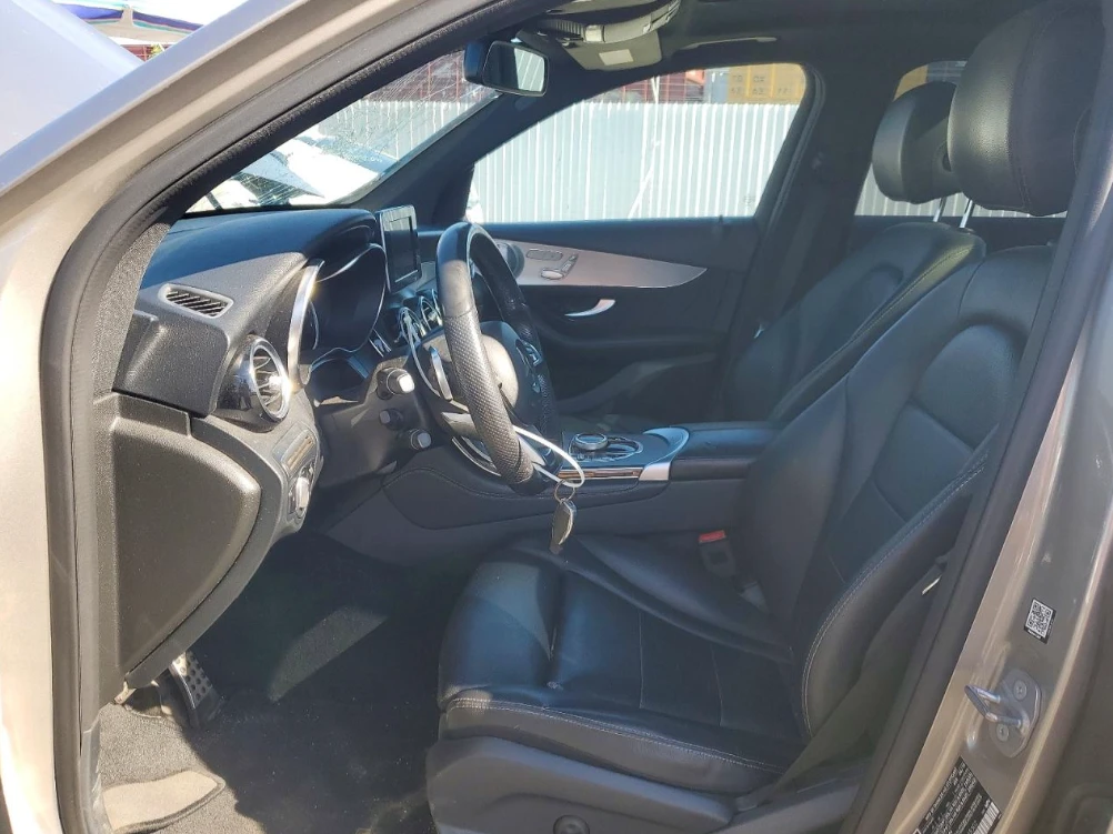 Mercedes-Benz GLC 300 АВТОКРЕДИТ, снимка 7 - Автомобили и джипове - 54443407