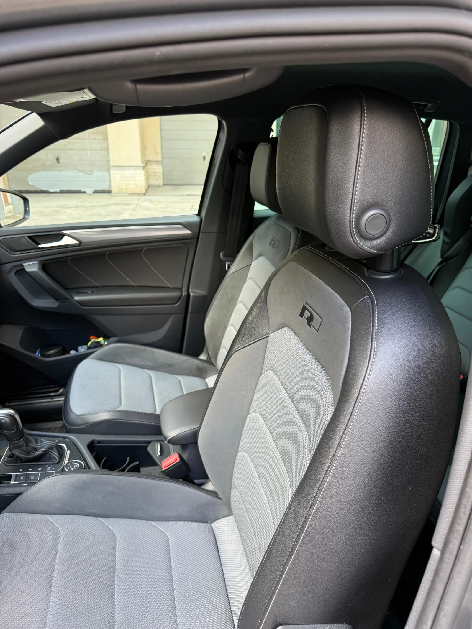 VW Tiguan 2.0TSI 4 motion, снимка 8 - Автомобили и джипове - 54668534