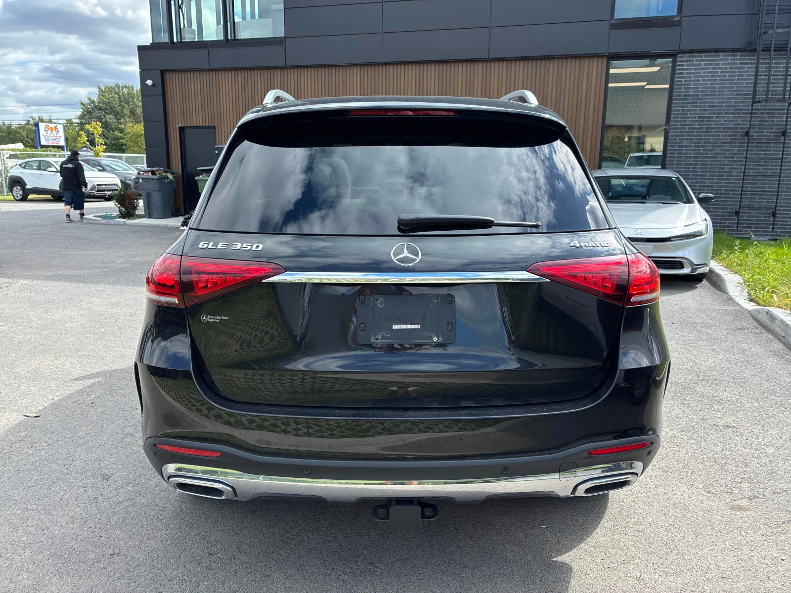 Mercedes-Benz GLE 350 * CARFAX * ОПЦИЯ ЗА ФИНАНСИРАНЕ * БЕЗ ИНЦИДЕНТИ, снимка 4 - Автомобили и джипове - 56076015