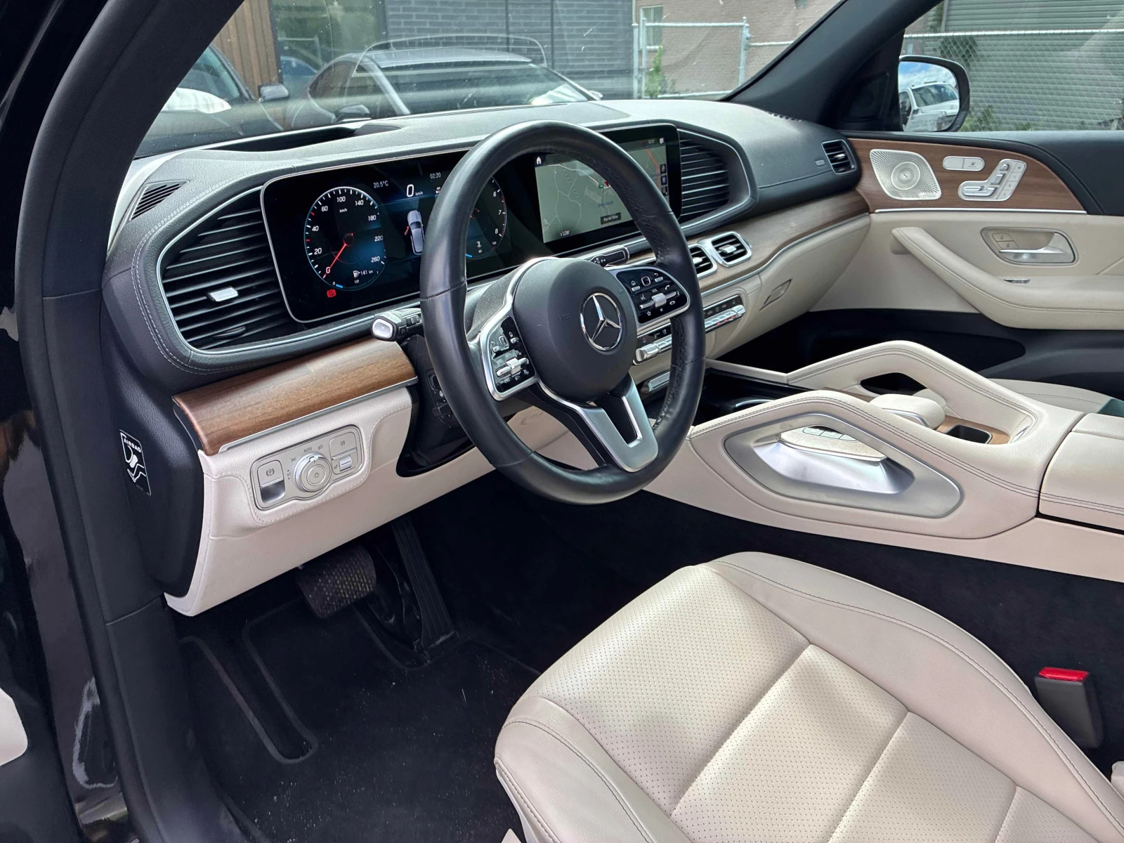 Mercedes-Benz GLE 350 * CARFAX * ОПЦИЯ ЗА ФИНАНСИРАНЕ * БЕЗ ИНЦИДЕНТИ, снимка 7 - Автомобили и джипове - 56076015