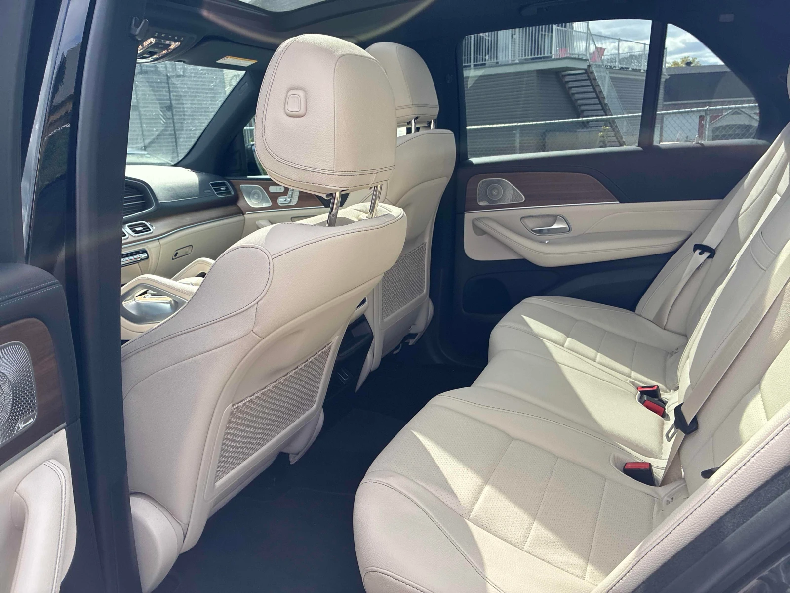 Mercedes-Benz GLE 350 * CARFAX * ОПЦИЯ ЗА ФИНАНСИРАНЕ * БЕЗ ИНЦИДЕНТИ, снимка 12 - Автомобили и джипове - 56076015
