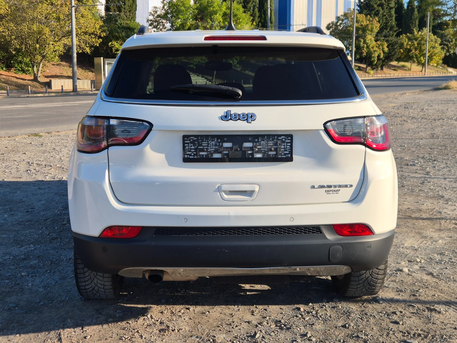 Jeep Compass 1.6d Limited, снимка 4 - Автомобили и джипове - 56333984