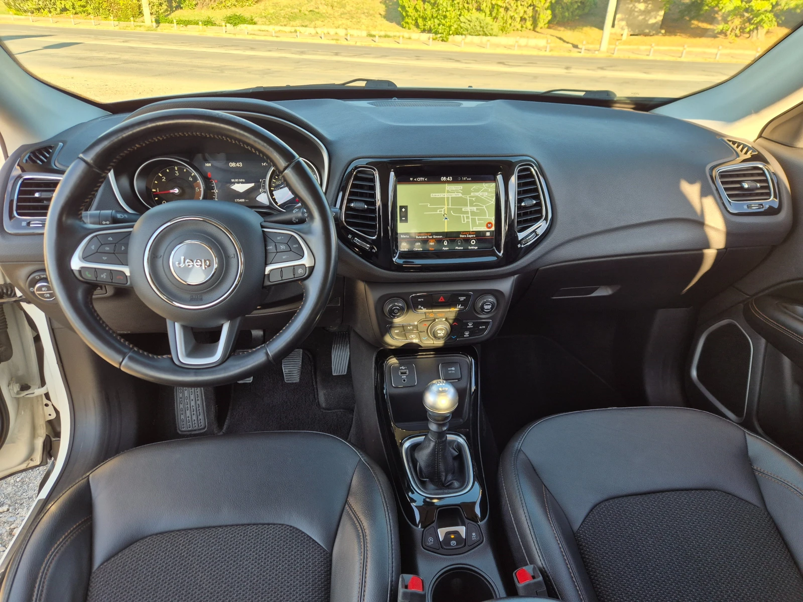 Jeep Compass 1.6d Limited, снимка 14 - Автомобили и джипове - 56333984
