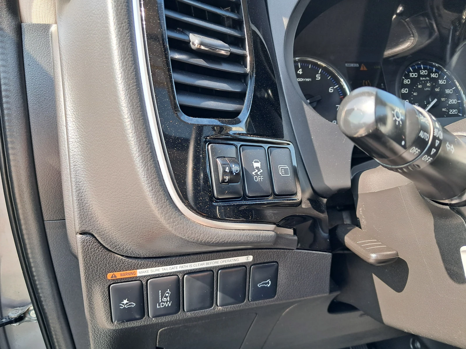 Mitsubishi Outlander 3.0 GT S-AWC 7����� | Mobile.bg � ����������� 16