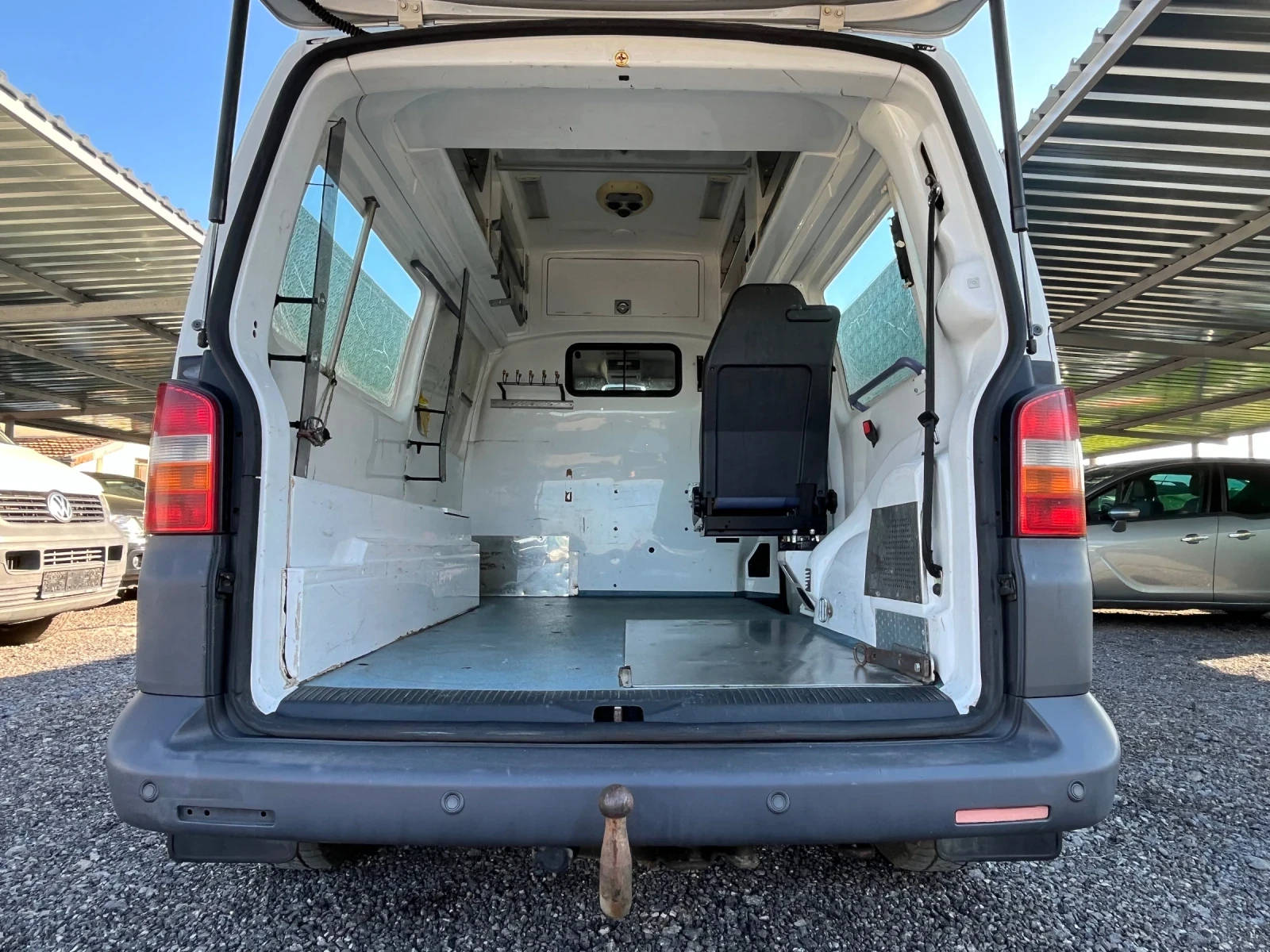 VW Transporter 2.5TDI, снимка 7 - Бусове и автобуси - 54101530