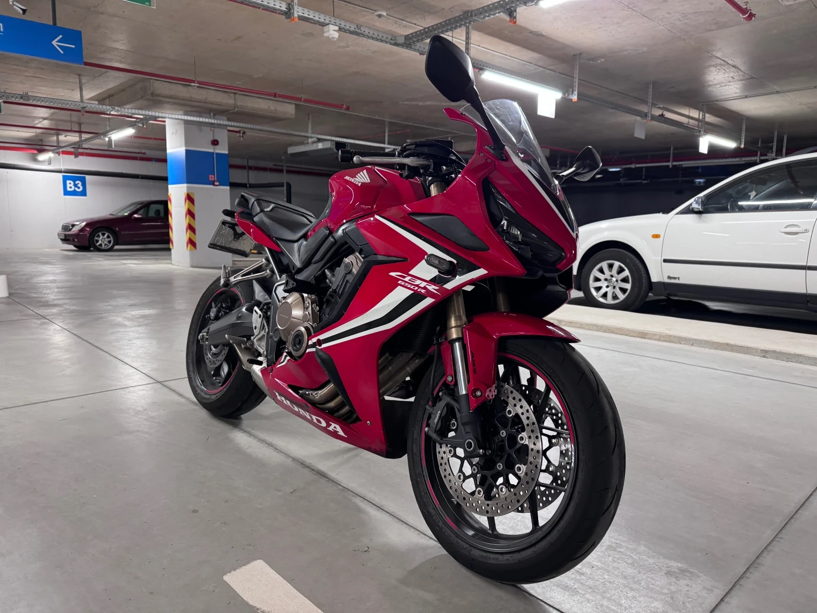 Honda Cbr 650R, снимка 10 - Мотоциклети и мототехника - 55008881