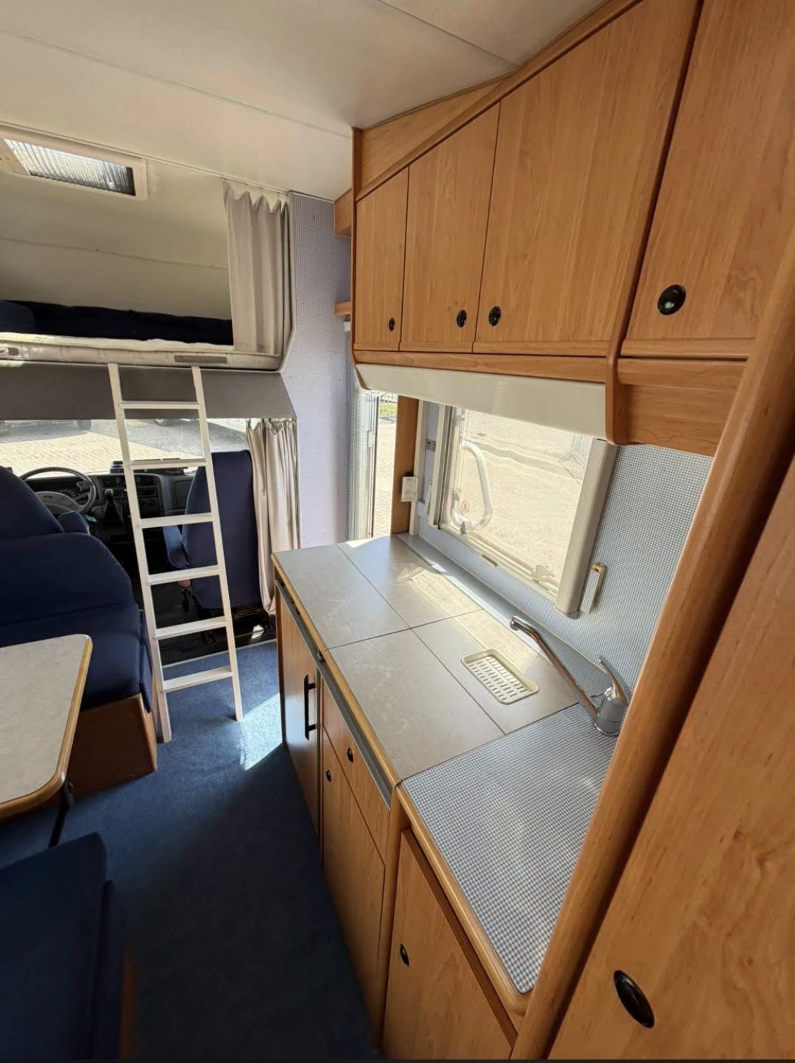 Кемпер Knaus Giat Ducato 2500 , снимка 8 - Каравани и кемпери - 55140170
