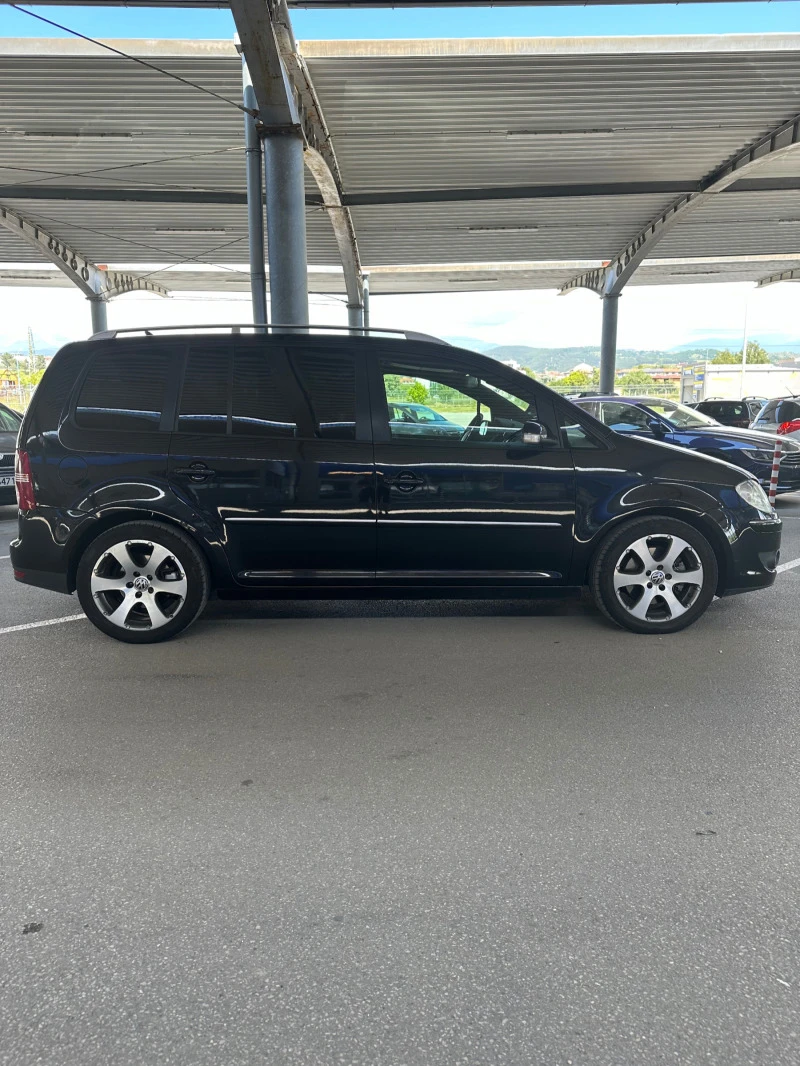 VW Touran 2.0 TDI 170 HP FULL MAX, снимка 4 - Автомобили и джипове - 47596268