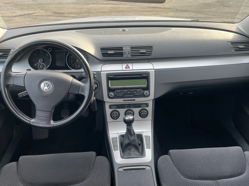 VW Passat НОВ ВНОС ИТАЛИЯ, снимка 11 - Автомобили и джипове - 48757322