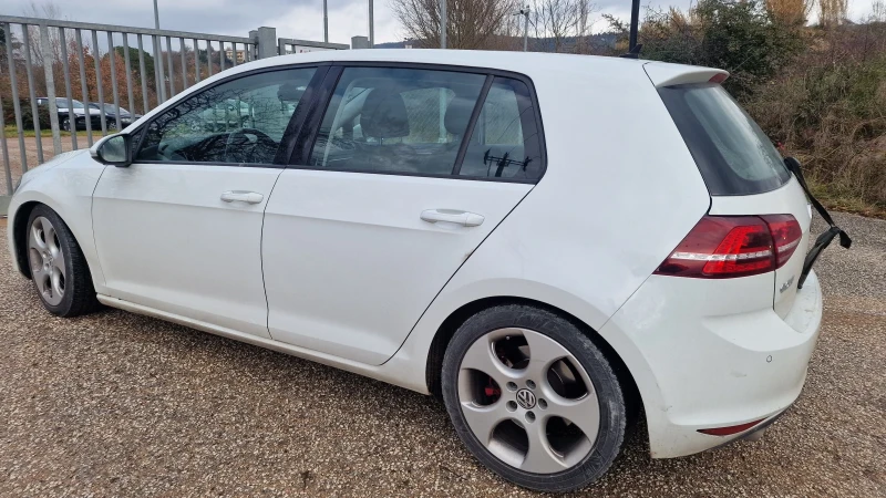 VW Golf 2.0TDI DSG, снимка 8 - Автомобили и джипове - 48817111