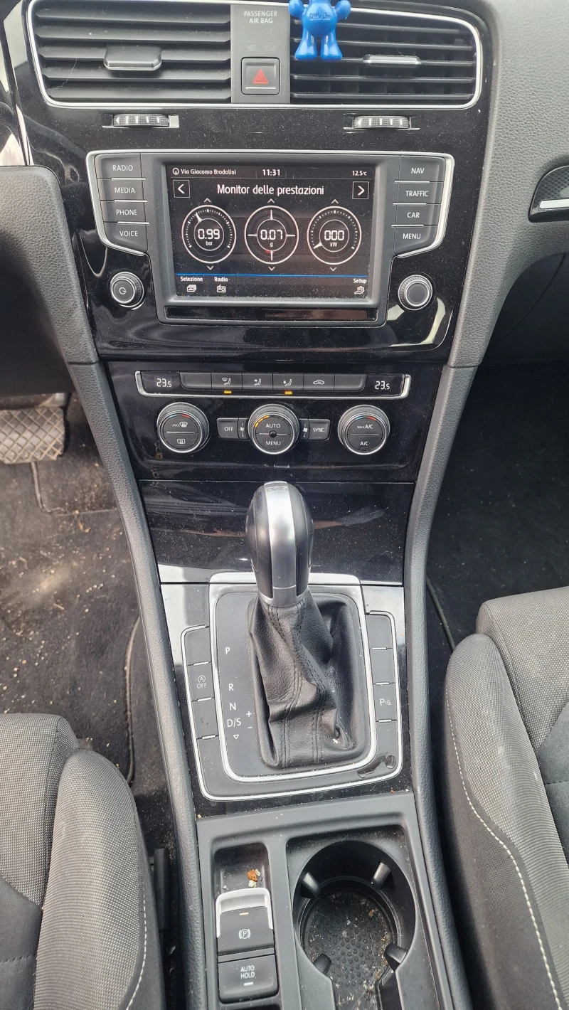 VW Golf 2.0TDI DSG, снимка 13 - Автомобили и джипове - 48817111