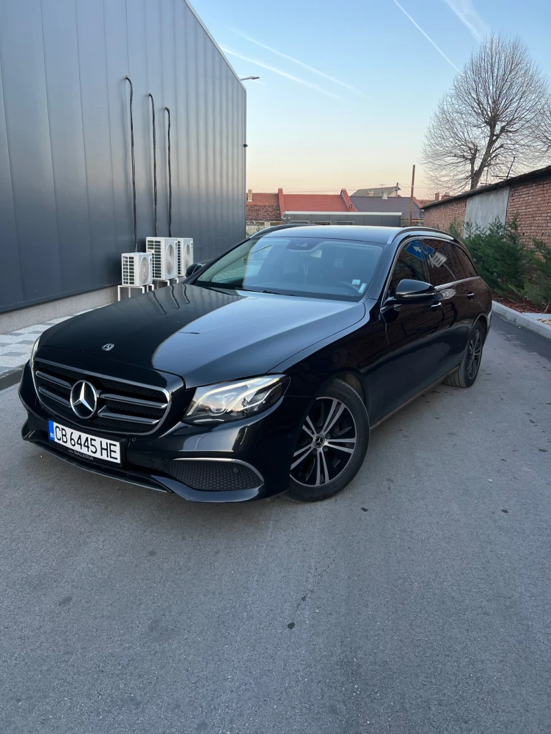 Mercedes-Benz E 220, снимка 1 - Автомобили и джипове - 48838493