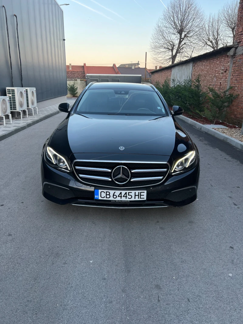 Mercedes-Benz E 220, снимка 2 - Автомобили и джипове - 48838493