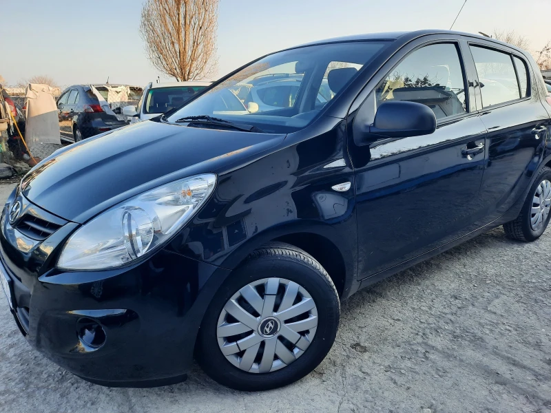 Hyundai I20 2011та 1.3i НОВА !, снимка 3 - Автомобили и джипове - 49365044