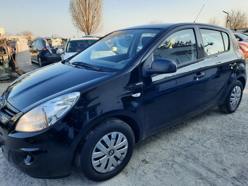 Hyundai I20 2011та 1.3i НОВА !, снимка 7 - Автомобили и джипове - 49365044