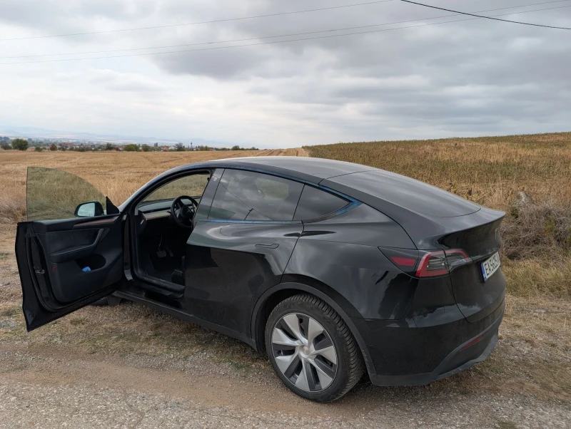 Tesla Model Y LR AWD, снимка 3 - Автомобили и джипове - 51847170