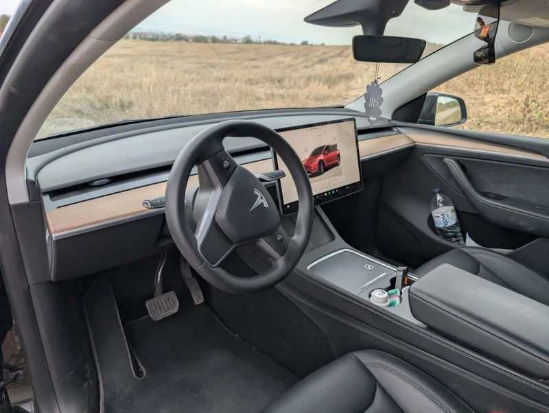 Tesla Model Y LR AWD, снимка 5 - Автомобили и джипове - 51847170