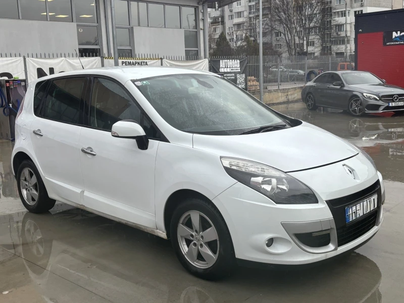 Renault Scenic 1.9DCI, снимка 3 - Автомобили и джипове - 53370970