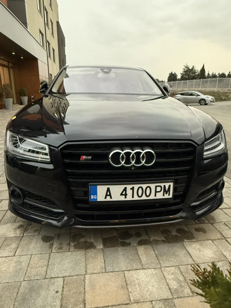 Audi S8