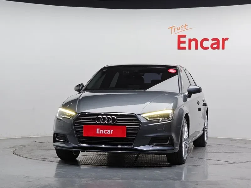 Audi A3 2.0 TFSI, снимка 3 - Автомобили и джипове - 54139666