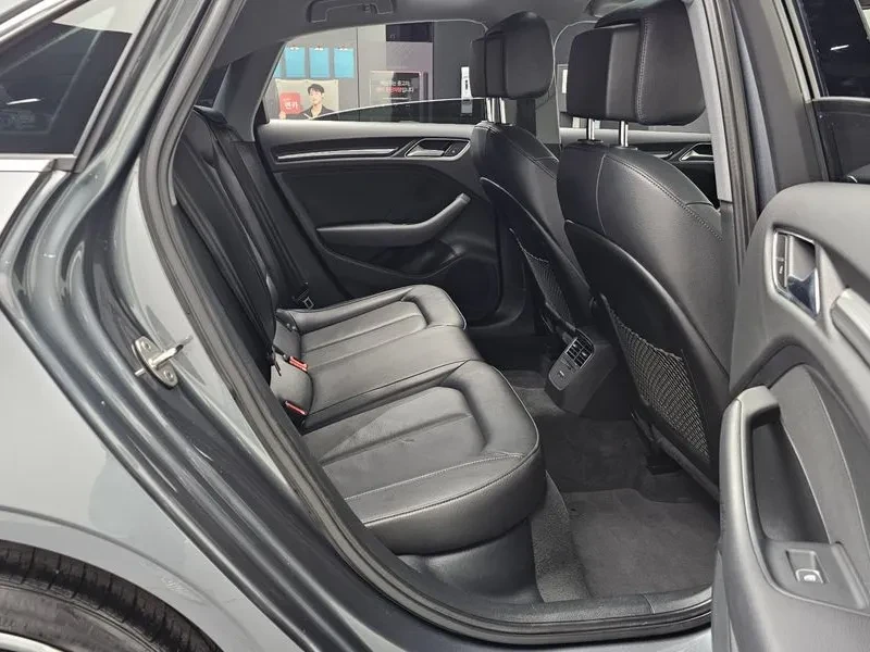 Audi A3 2.0 TFSI, снимка 12 - Автомобили и джипове - 54139666