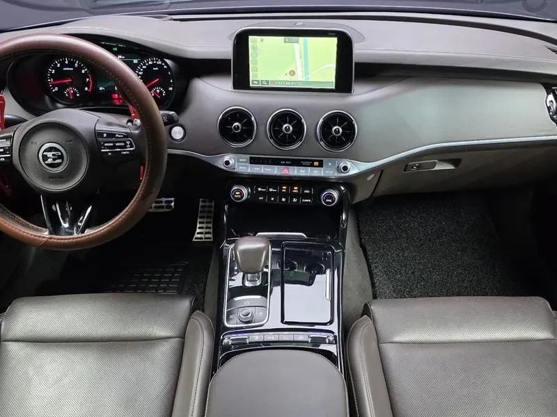 Kia Stinger 2.0 Turbo Awd Platinum, снимка 7 - Автомобили и джипове - 56359813