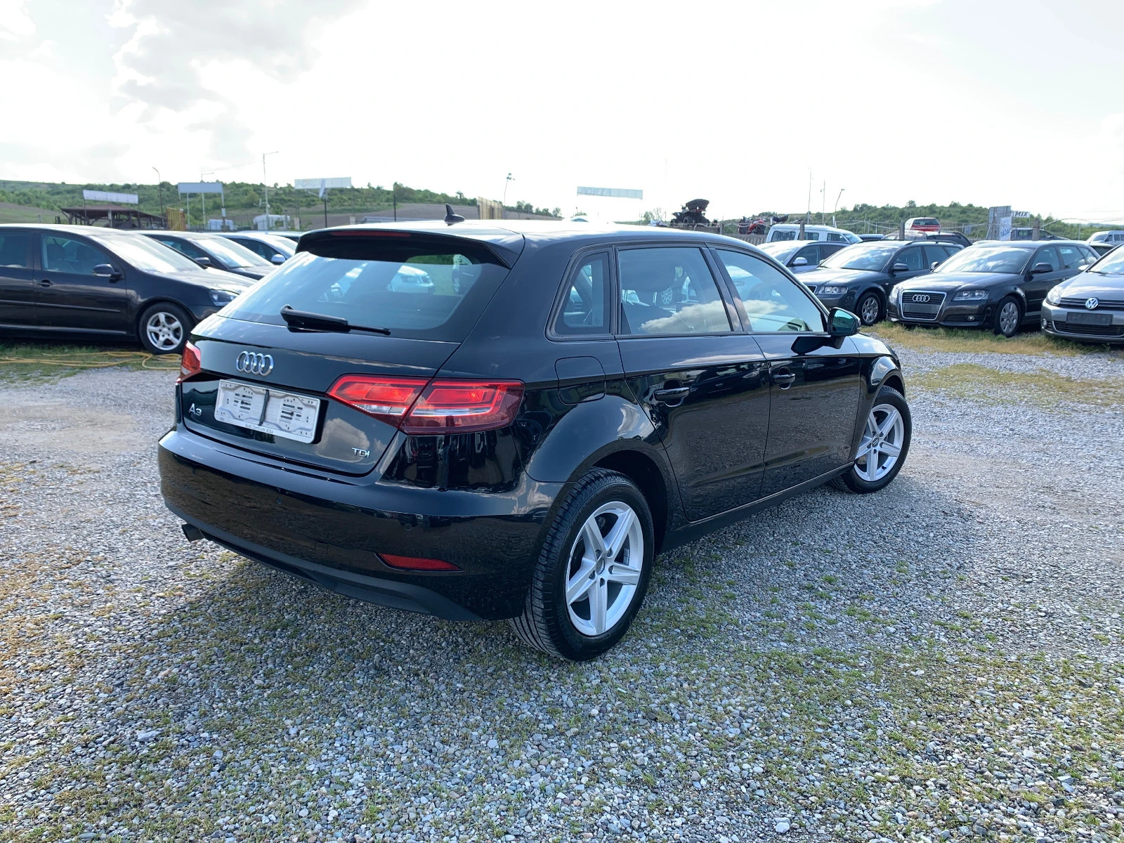 Audi A3 1.6TDI euro6B PERFEKT - изображение 5