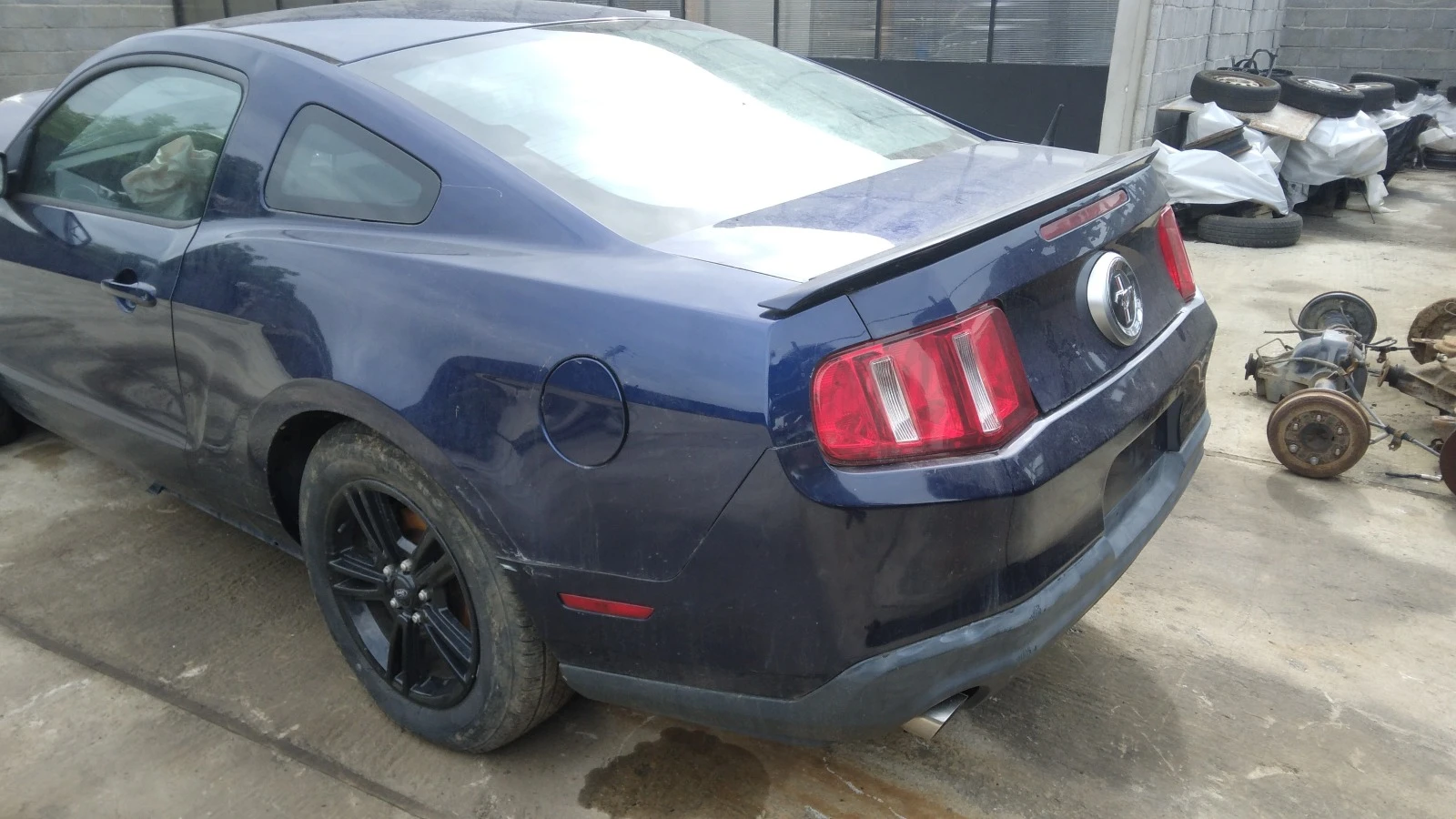 Ford Mustang 3.7 V6 309 к.с. - изображение 5