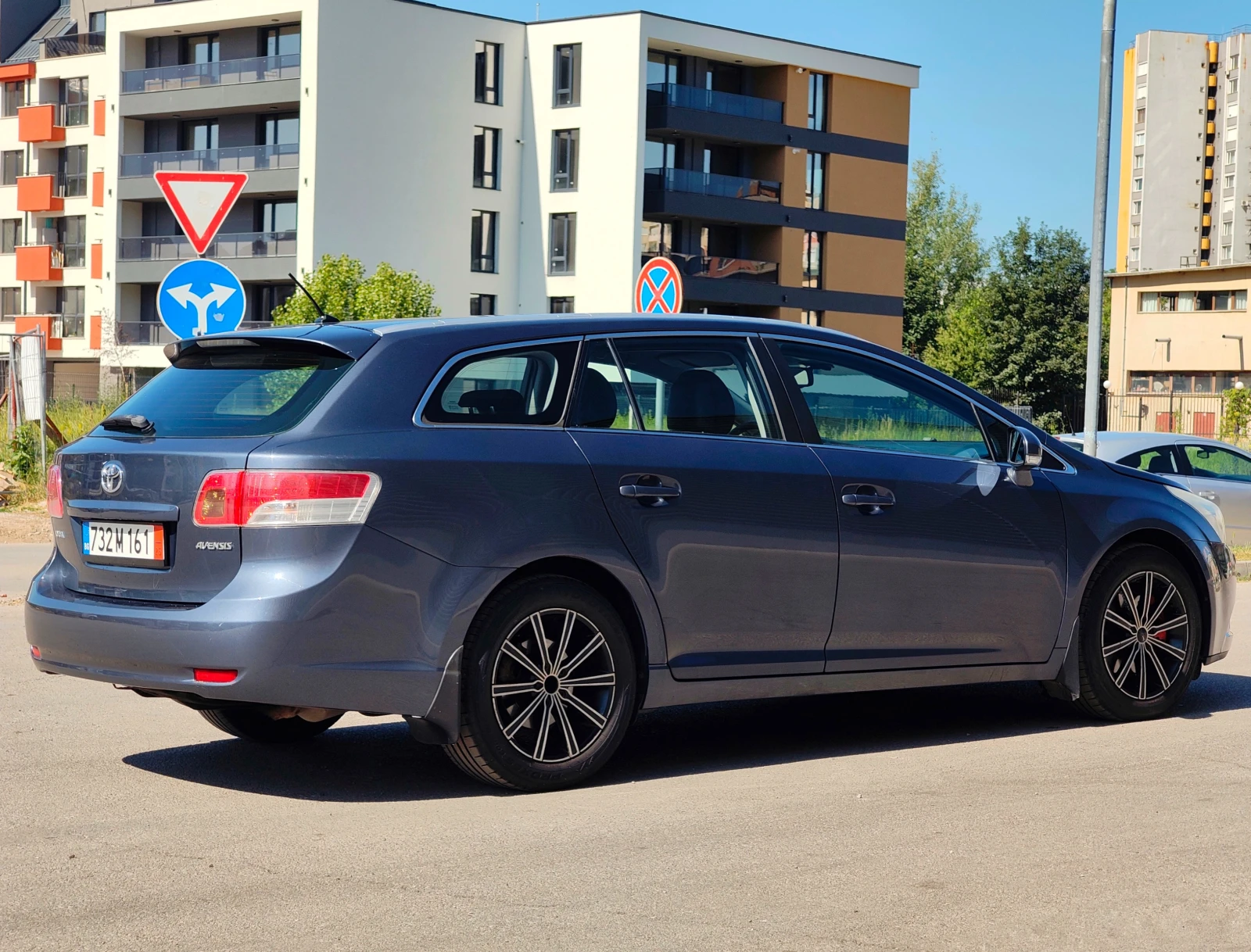 Toyota Avensis D4D 150-Реални КМ-ТОП! - изображение 4