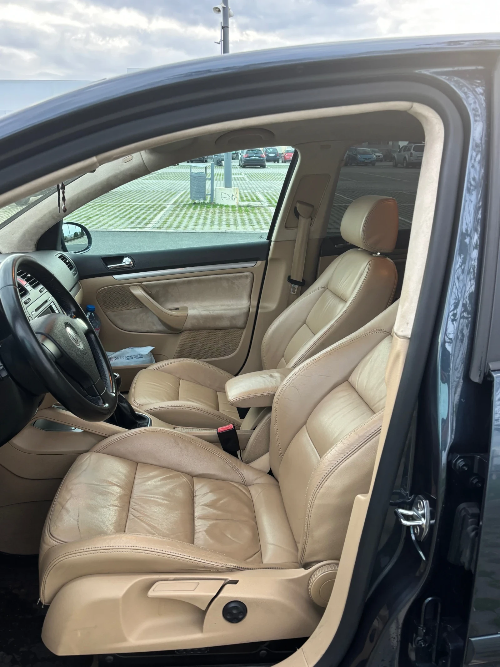 VW Golf 1.9TDI 6ск., снимка 9 - Автомобили и джипове - 53734096