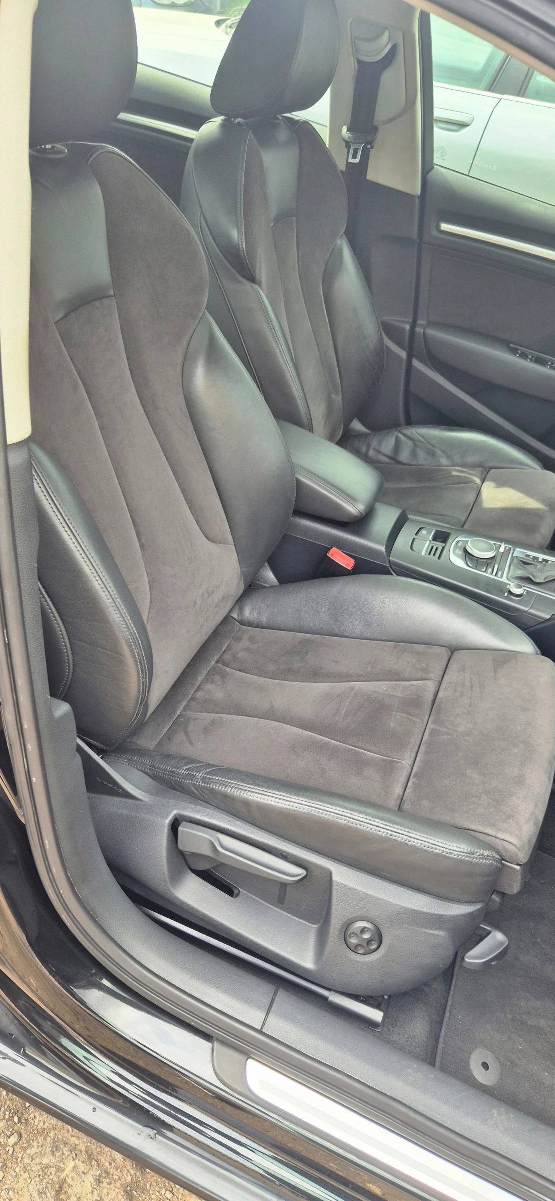 Audi A3 2.0TDI* 184KC* АВТОМАТ* НАВИ* ЛЕД, снимка 10 - Автомобили и джипове - 53912427