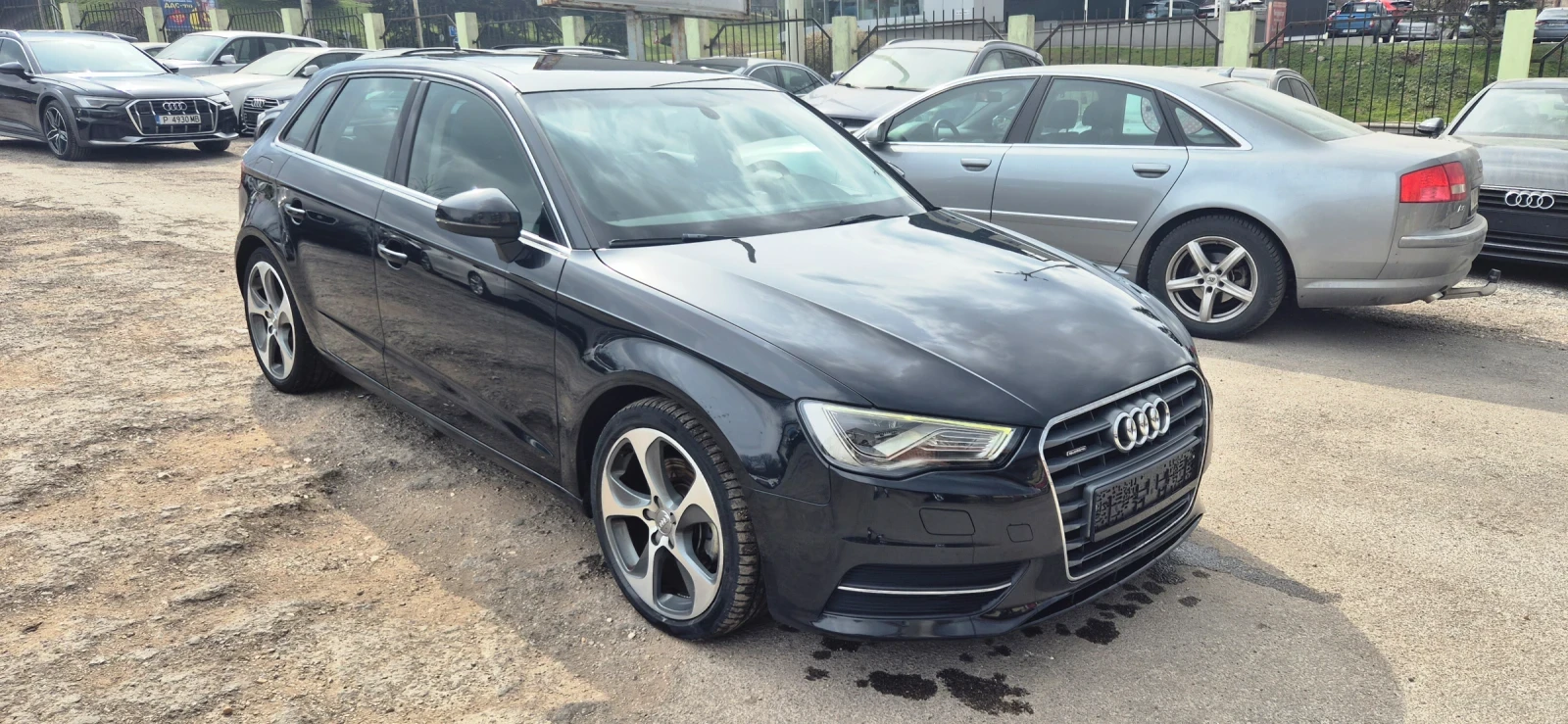 Audi A3 2.0TDI* 184KC* АВТОМАТ* НАВИ* ЛЕД, снимка 2 - Автомобили и джипове - 53912427