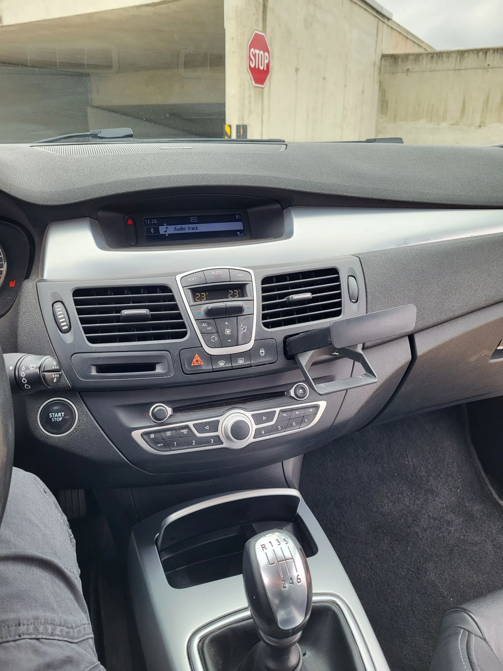 Renault Laguna Coupe 2.0 DCI, снимка 11 - Автомобили и джипове - 53947797