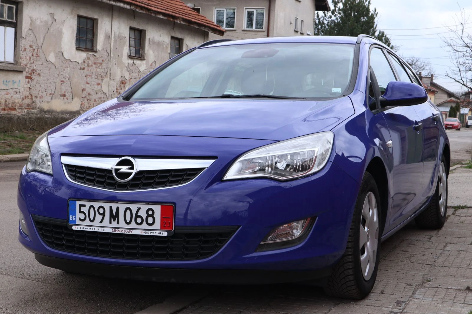 Opel Astra J, снимка 8 - Автомобили и джипове - 54004580