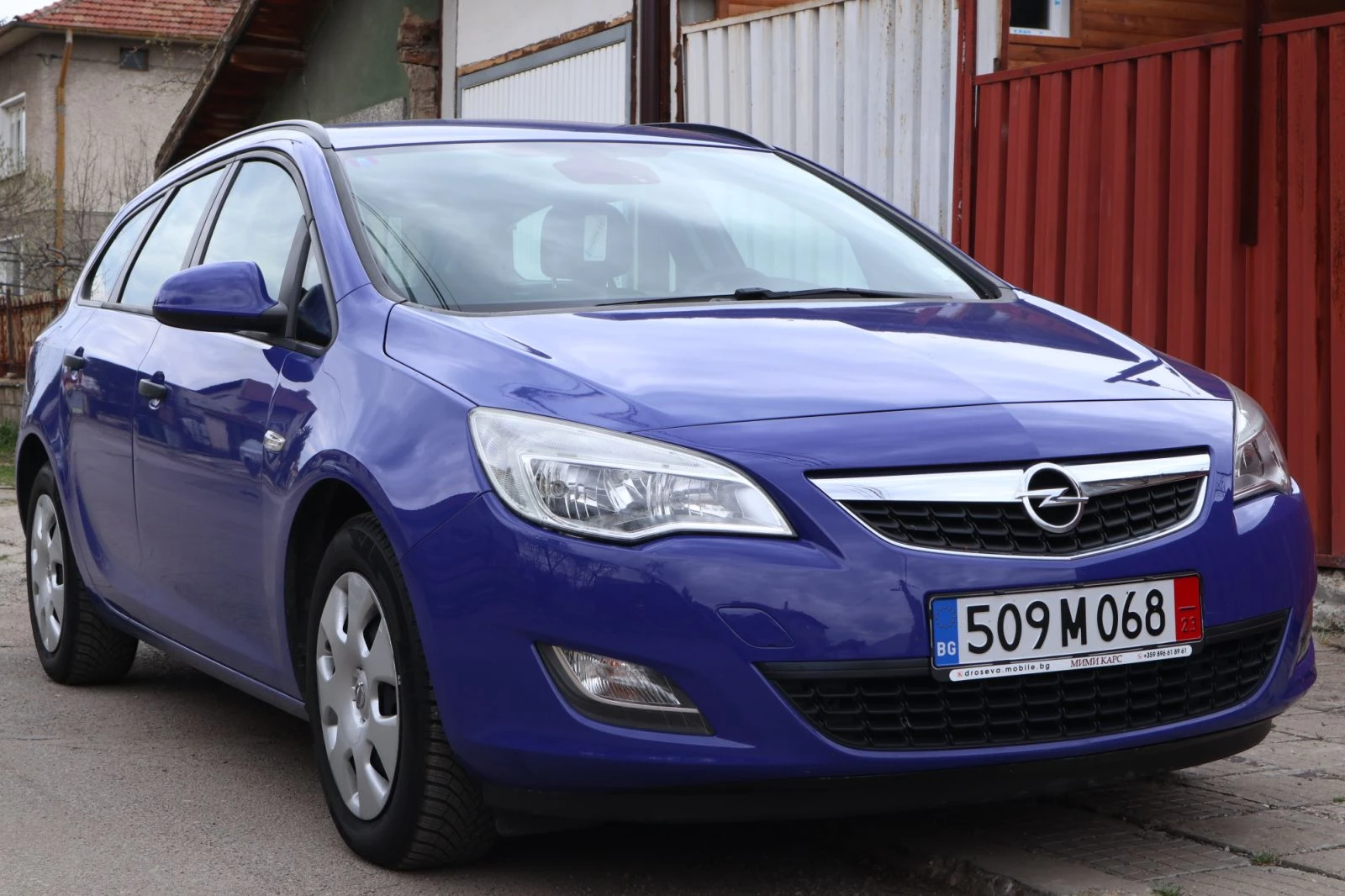 Opel Astra J, снимка 9 - Автомобили и джипове - 54004580