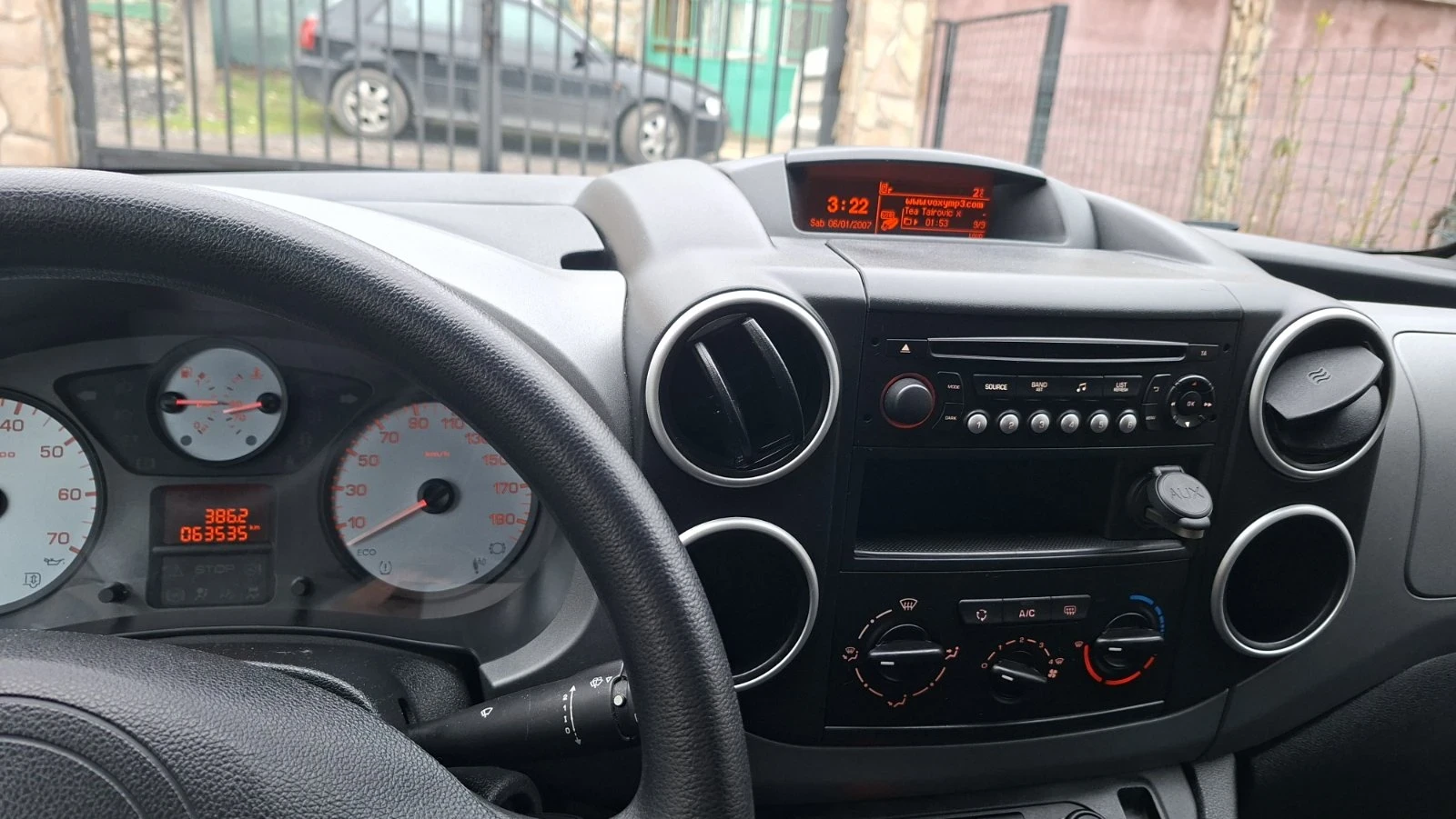 Citroen Berlingo 1.6 HDI , снимка 11 - Автомобили и джипове - 54284073