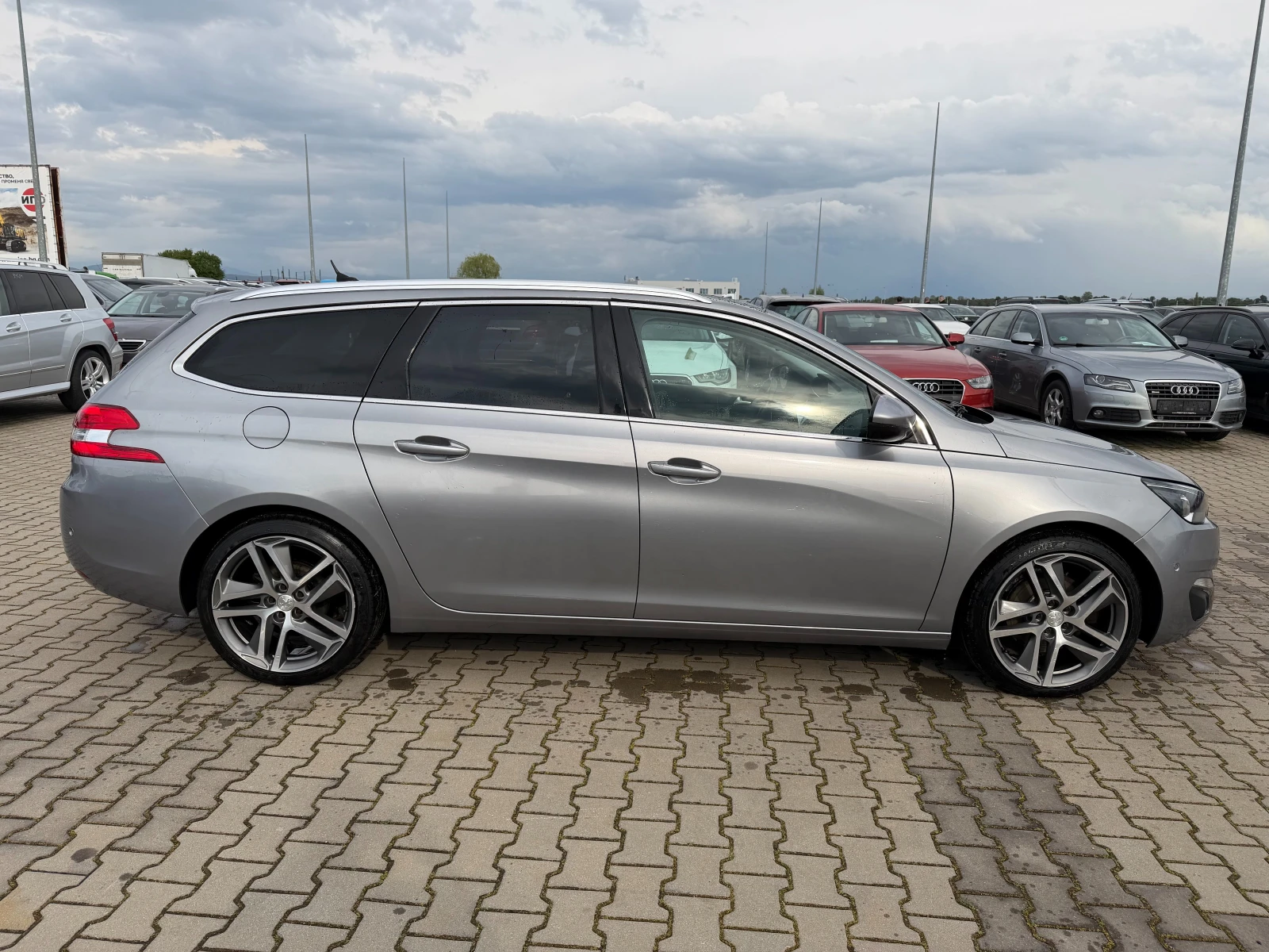 Peugeot 308 2.0HDI Allure PANORAMA/NAVI/KAMERA EURO 6, снимка 5 - Автомобили и джипове - 54366891