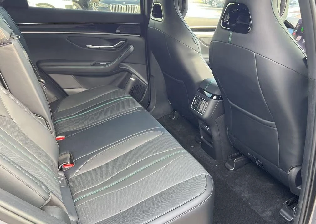 BYD Seal U DM-I 1.5 PHEV Comfort , снимка 7 - Автомобили и джипове - 54712274