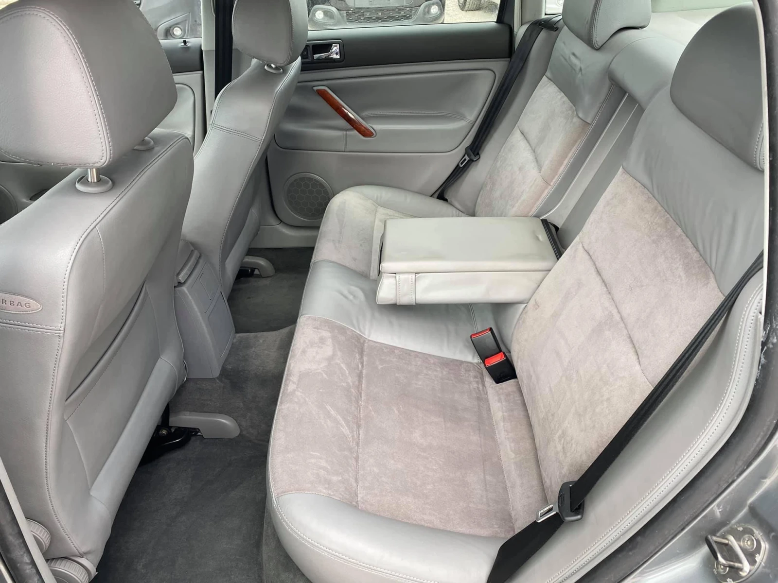 VW Passat HighLine 1.8T, снимка 7 - Автомобили и джипове - 54728083