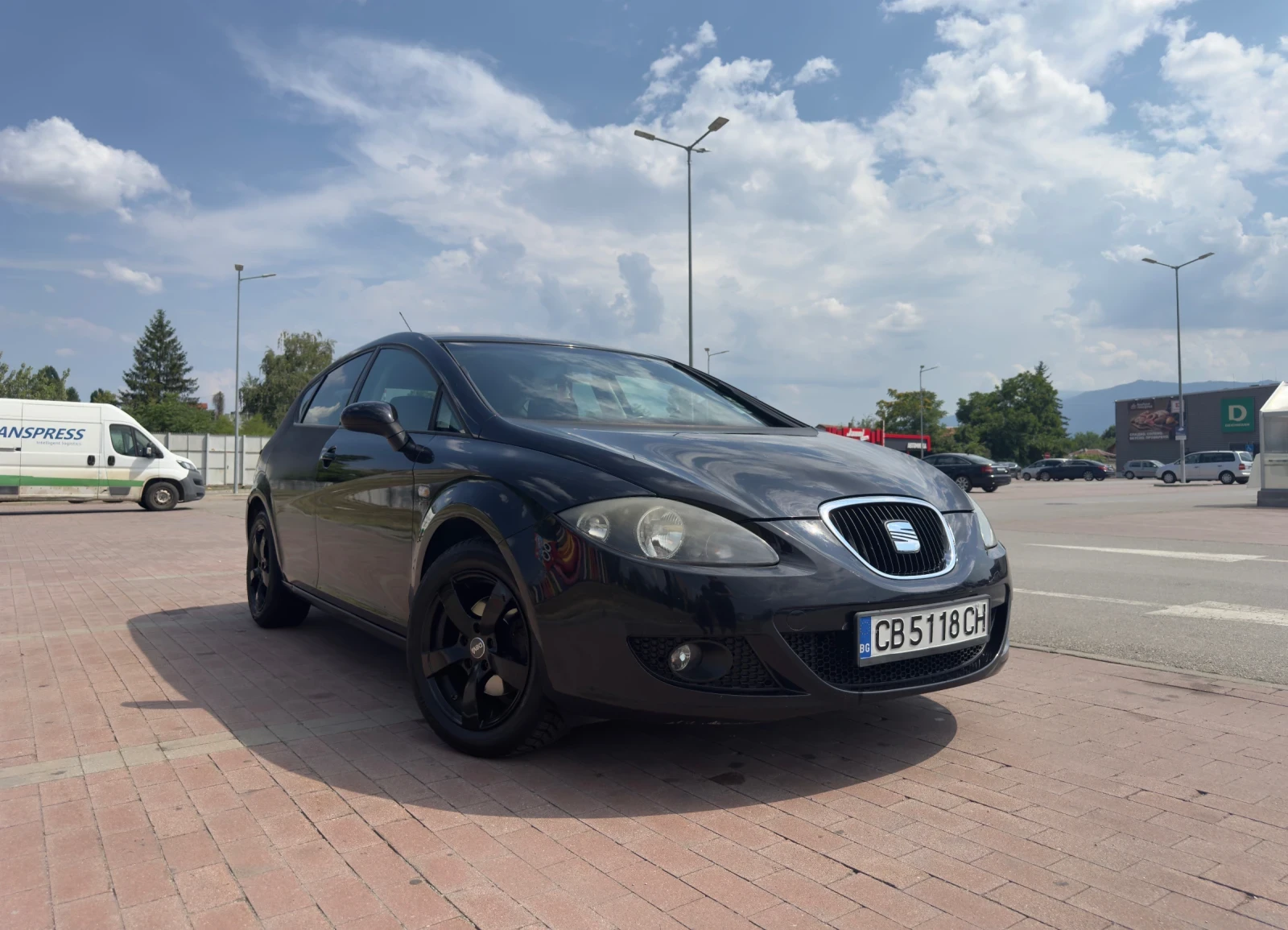 Seat Leon, снимка 2 - Автомобили и джипове - 55545730
