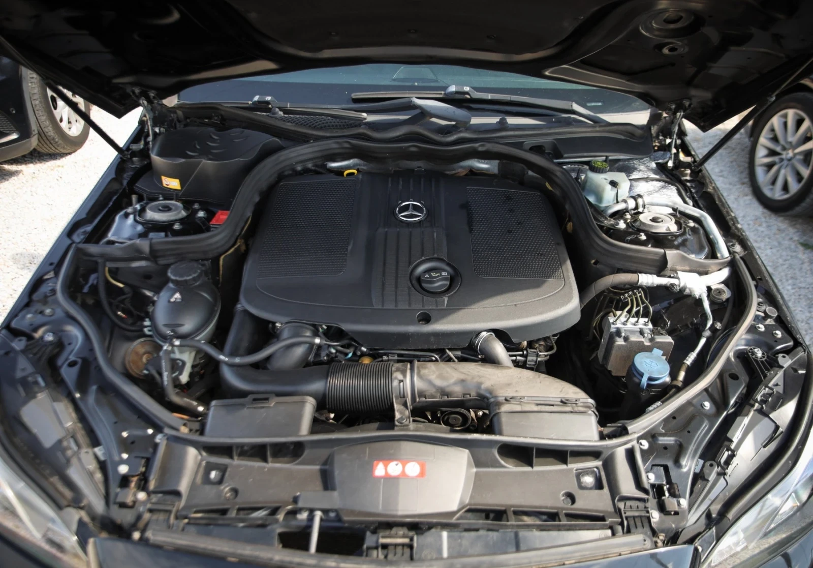 Mercedes-Benz E 250 Facelift ЛИЗИНГ, снимка 16 - Автомобили и джипове - 55609899