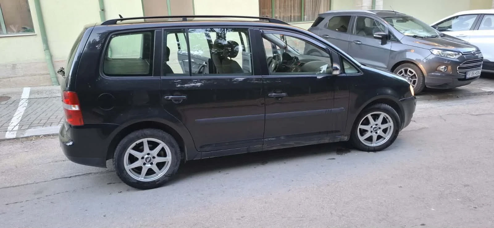 VW Touran 1.9 TDI 105HP, снимка 3 - Автомобили и джипове - 55896761