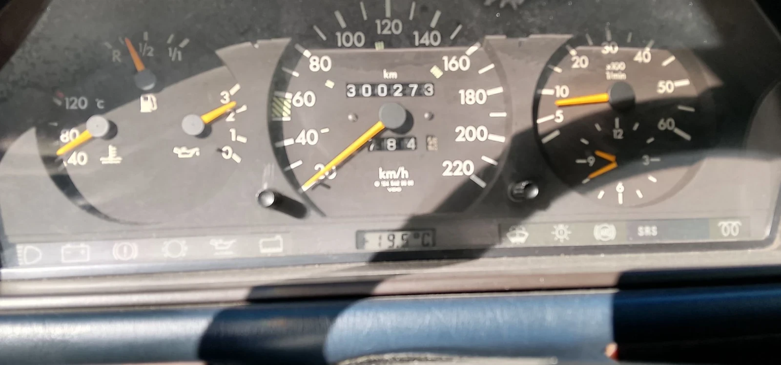 Mercedes-Benz 124 250td, снимка 8 - Автомобили и джипове - 55985543