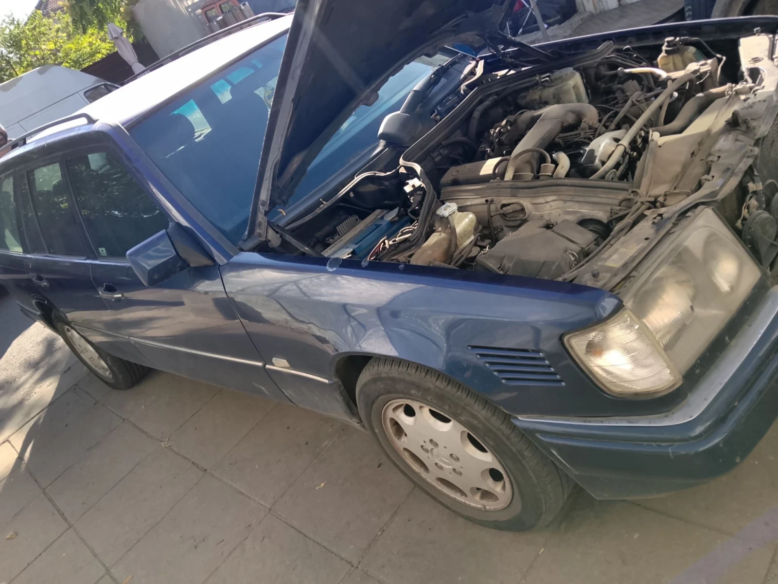 Mercedes-Benz 124 250td, снимка 6 - Автомобили и джипове - 55985543