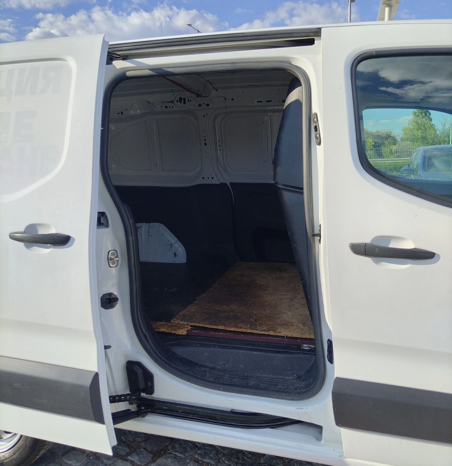 Citroen Berlingo 1.5HDI/102к.с., снимка 17 - Автомобили и джипове - 56130450