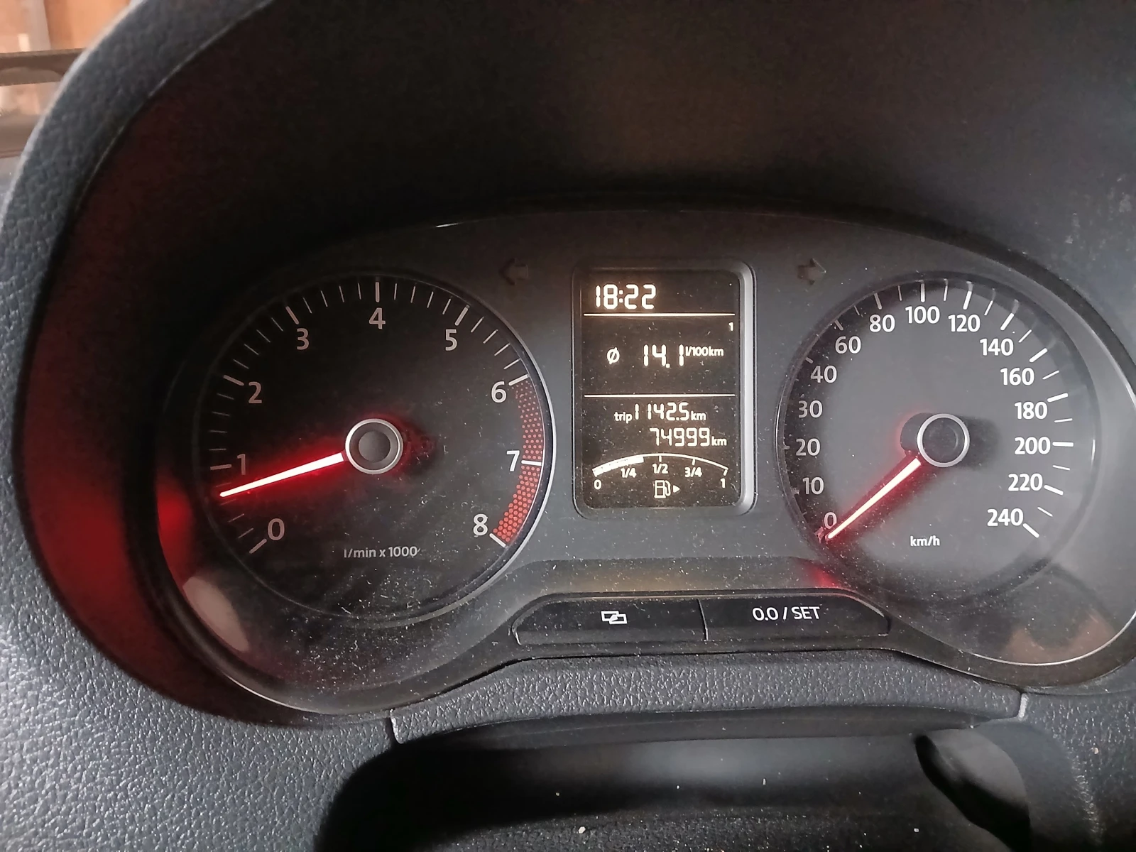 VW Polo 1.4MPI-75000KM!, снимка 5 - Автомобили и джипове - 56154892