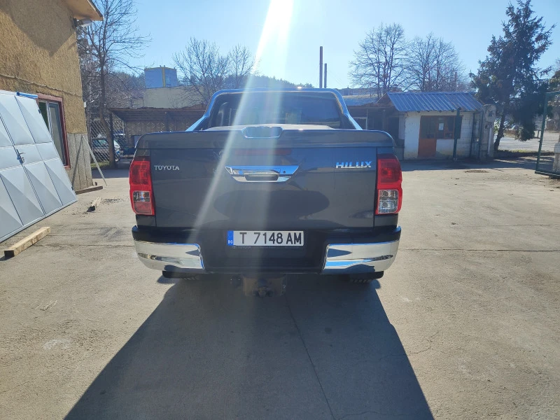 Toyota Hilux, снимка 5 - Автомобили и джипове - 47223819